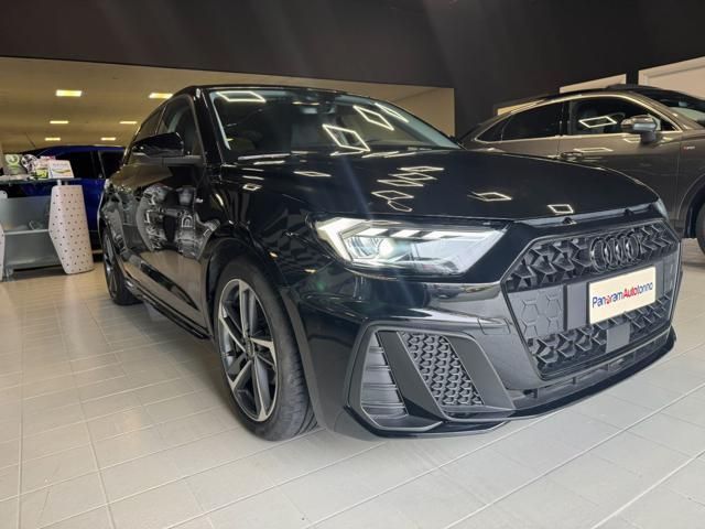 Audi AUDI A1 SPB 30 TFSI Identity Black S-line