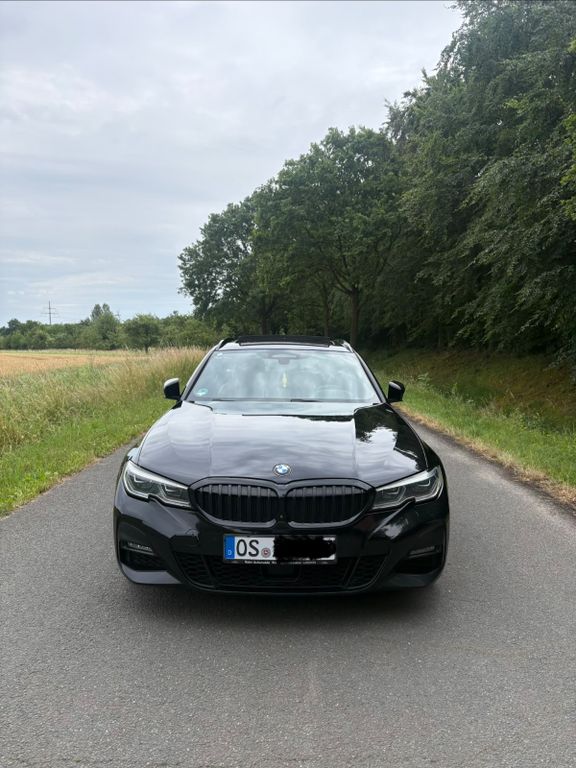 Image of BMW 320