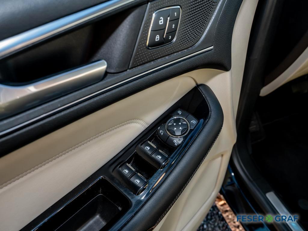 Ford Edge Titanium 2.0 EB 4x4 LED*Shzg.*Slüftg*RearVi