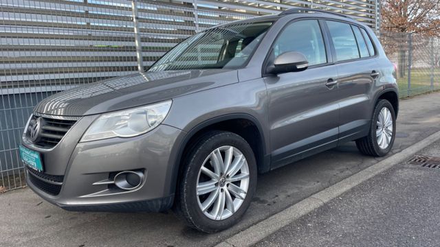 Volkswagen Tiguan-AHK-Allrad-Klimaautomat-TÜV NEU -Garantie