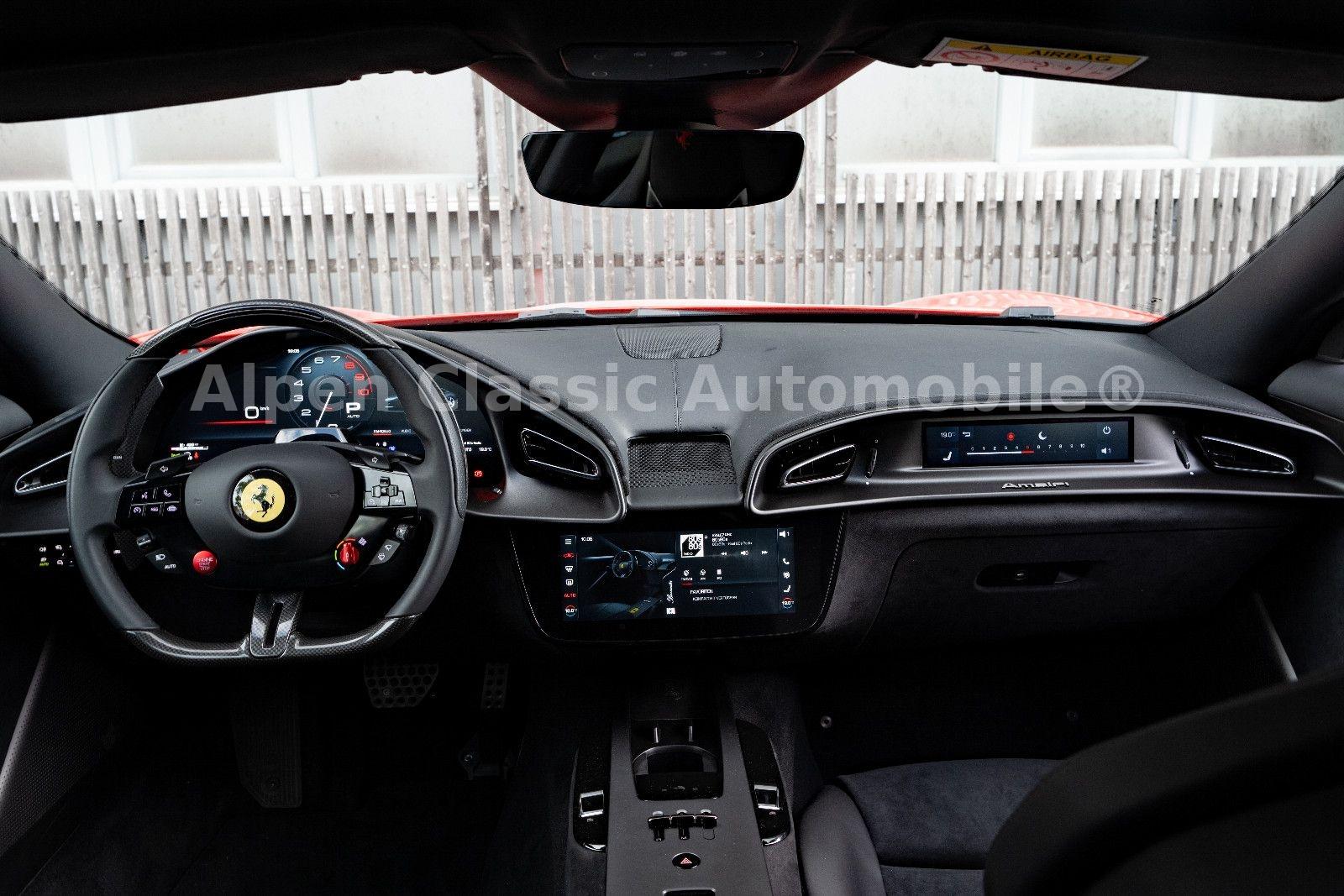 Ferrari Amalfi Carbon, Passenger Display, 360 Grad