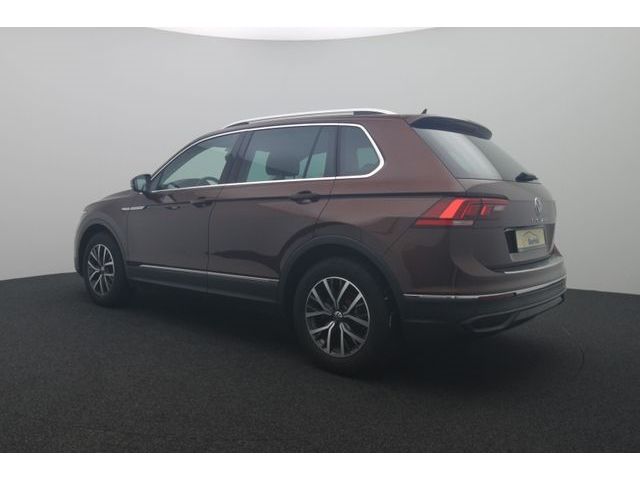 Fahrzeugabbildung Volkswagen Tiguan 1.5 DSG Life ACC LED Apple CarPlay