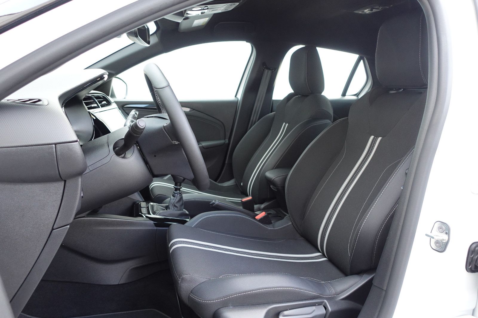 Fahrzeugabbildung Opel Corsa GS 1.2T,Kamera,Sitzhzg,Allwetter,LED,DAB+