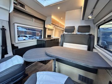 Sunlight Cliff X 600 Dieselhzg. LED SOLAR Safety+ACC NAVI