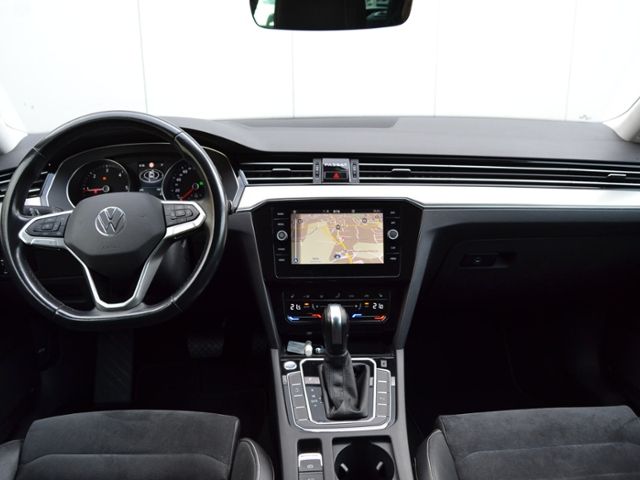 Passat Variant 2.0 TDI DSG Elegance AHK/MATRIX-L