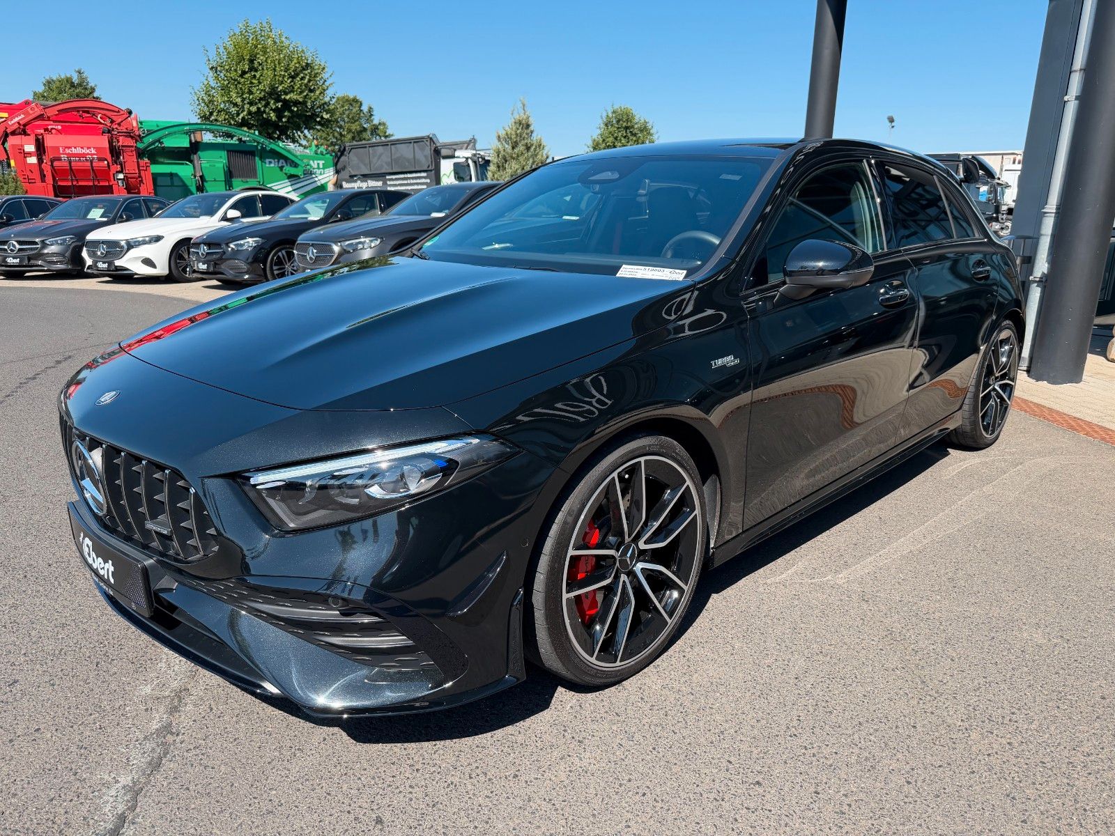 Fahrzeugabbildung Mercedes-Benz A 35 AMG 4Matic+Aero+StandH+360+MultiB+Memory