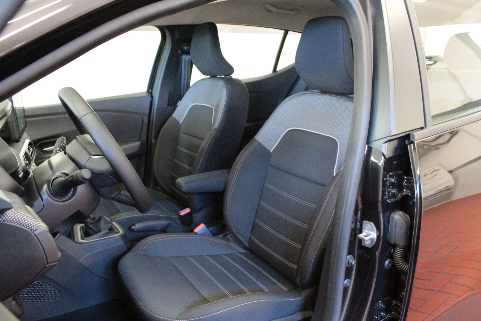 Fahrzeugabbildung Dacia Sandero Stepway TCe 90 Expression *WInterpaket*