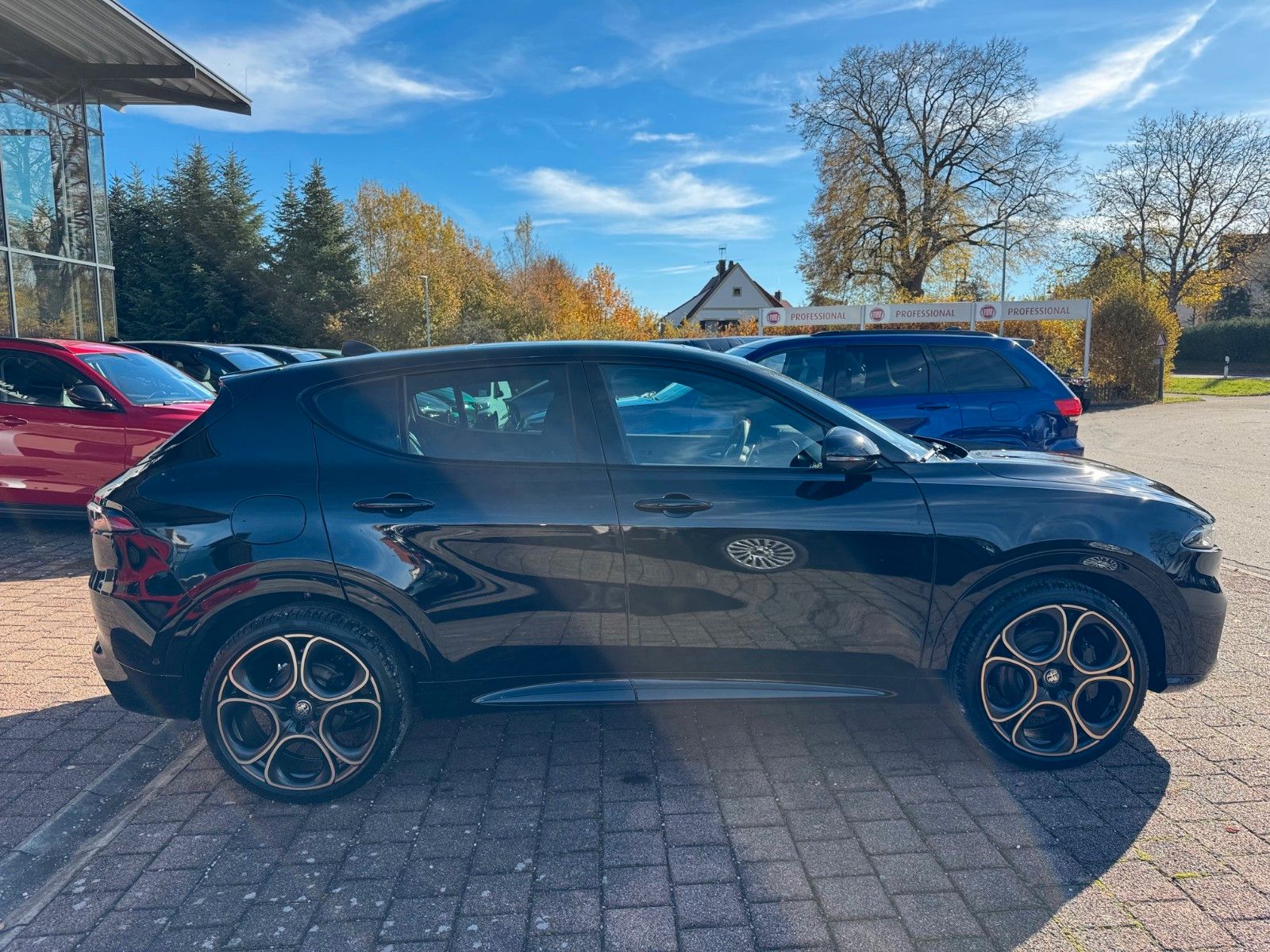 Fahrzeugabbildung Alfa Romeo INTENSA 360° PANORAMA MEMORY NAVI