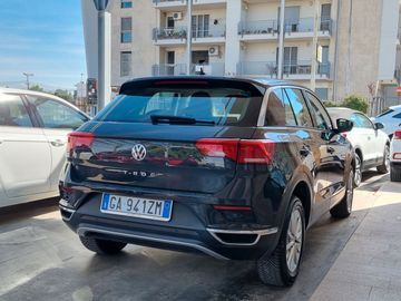 Volkswagen T-Roc - 4