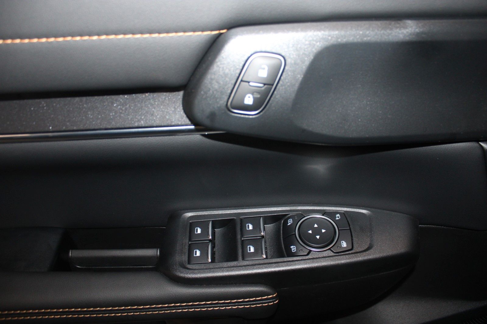 Fahrzeugabbildung Ford Ranger Wildtrak Automatik AHK Technologie Paket