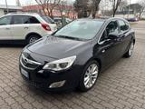 Opel Astra 1.7 CDTI 110CV 5 porte Cosmo Berlina - Opel Astra mit Diesel-Antrieb: Limousine, 1.7