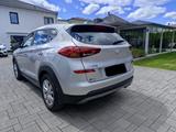 Hyundai TUCSON 1.6 CRDi Advantage + 2WD Advantage + - Hyundai TUCSON von privat