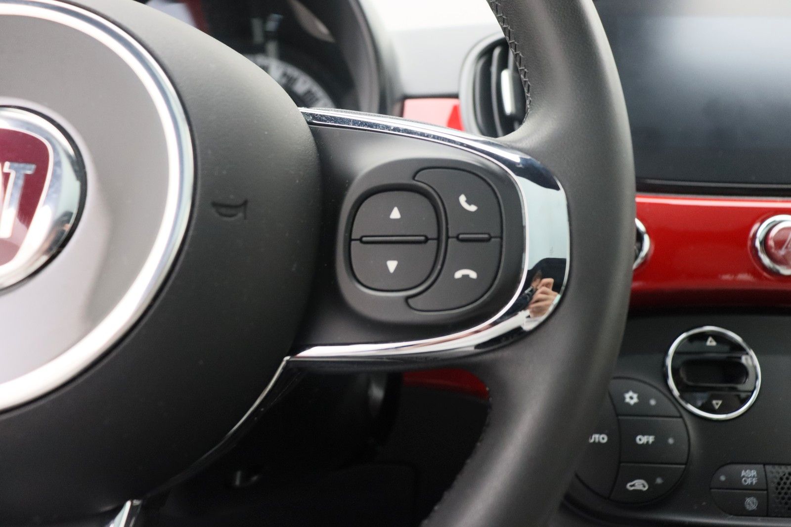 Fahrzeugabbildung Fiat 500 1.0 DolceVita