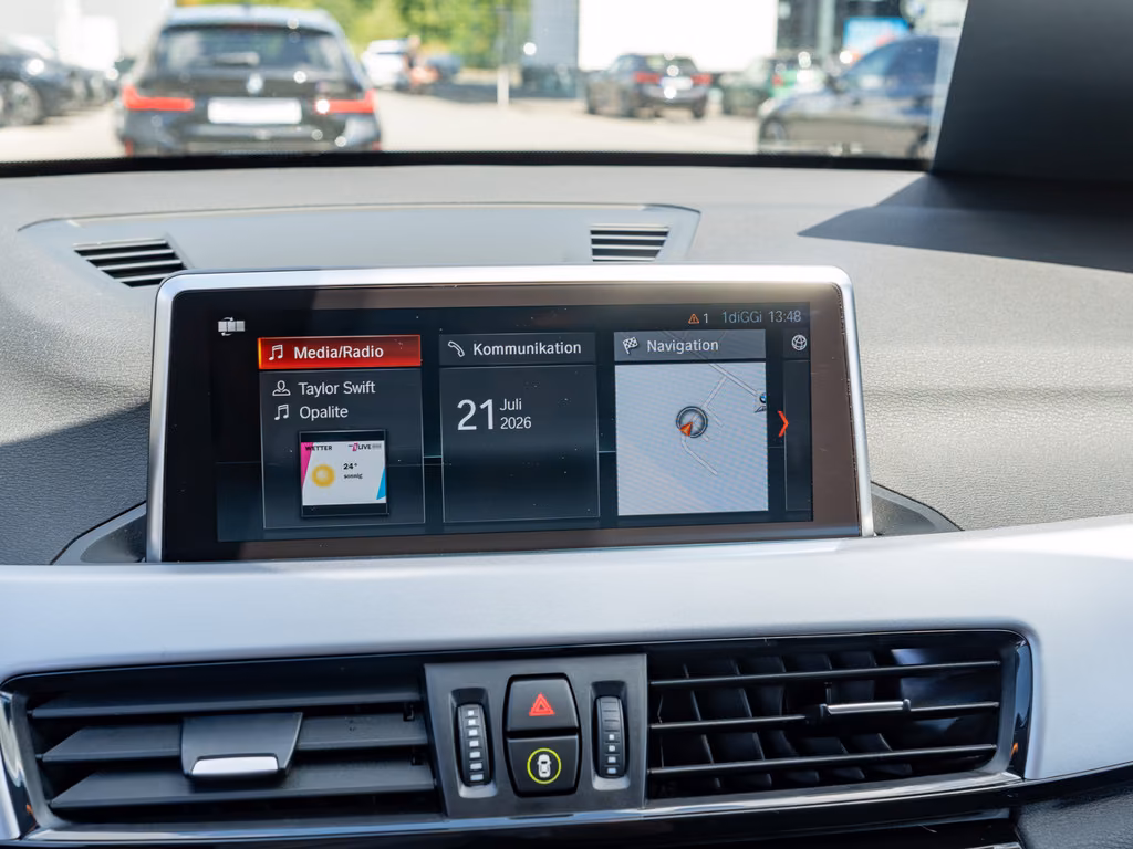BMW X1 xDrive 25e Advantage FACEL. AHK NAVI SHZ PDC, миниатюра 13