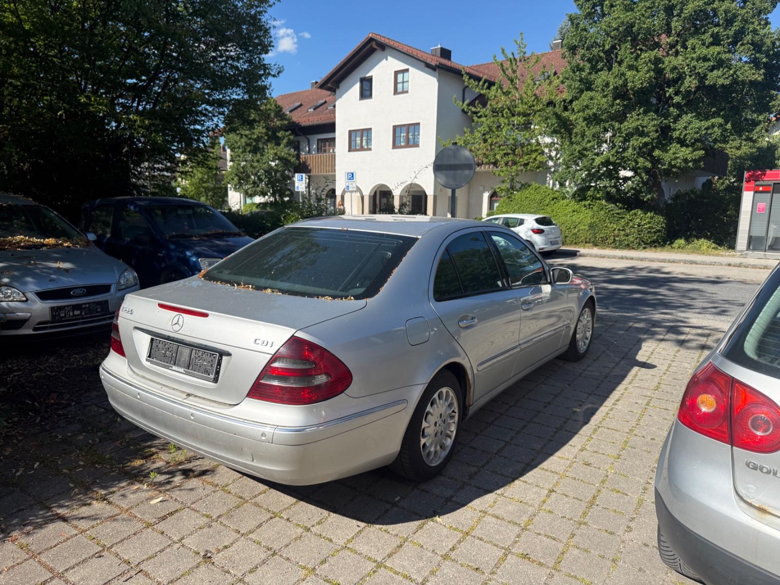 Mercedes-Benz E 220 CDI ELEGANCE-TEL-01704684029--