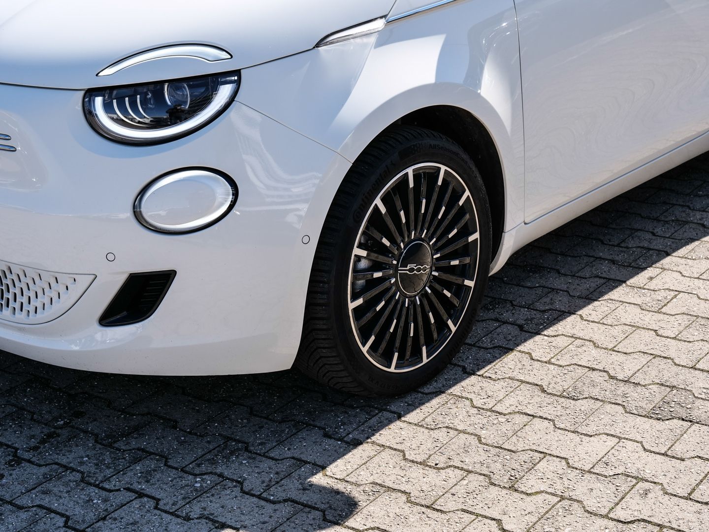 Fiat 500e La Prima by Bocelli Navi Leder  LED Apple C imagem 3