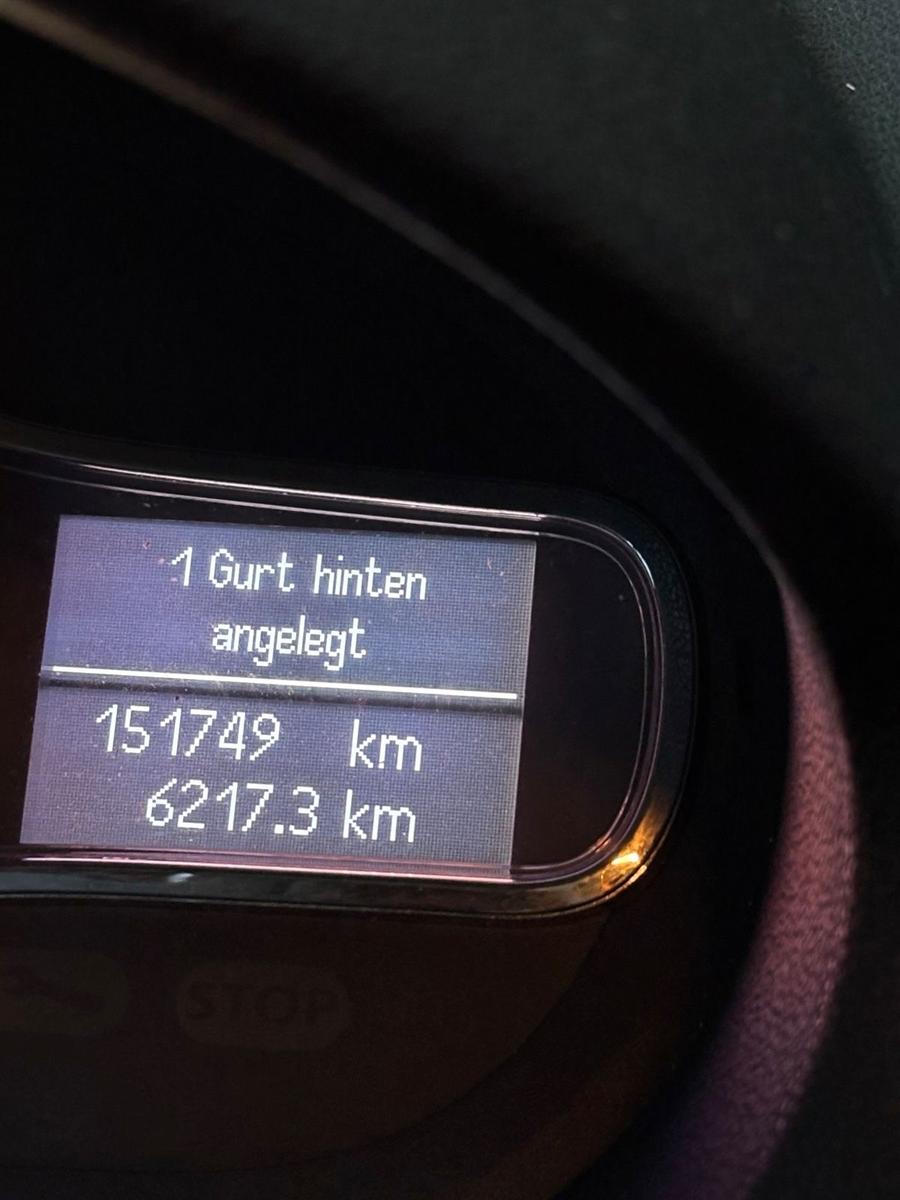 Renault Megane 2010 — photo 11