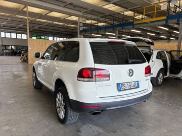 Volkswagen Touareg - 3