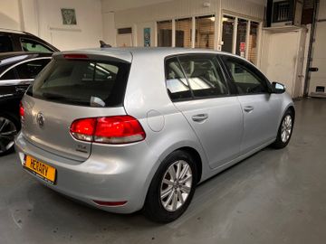 Volkswagen Golf - 11