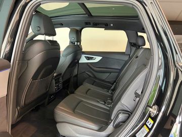Audi Q7 - 4