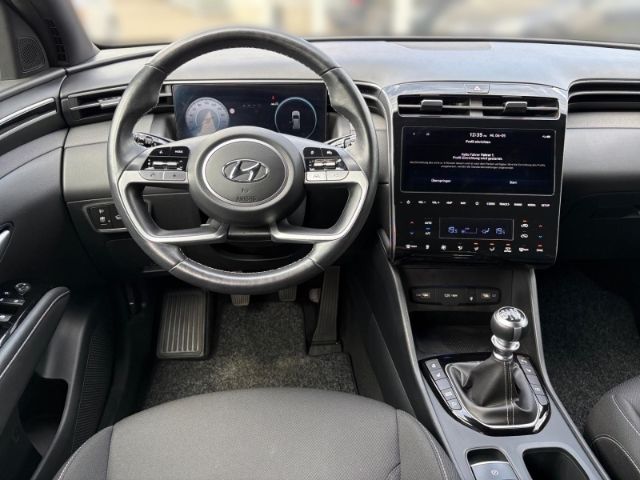 Fahrzeugabbildung Hyundai Tucson 1.6 Blackline 2WD +KLIMA+NAVI+PDC+SHZ+UVM