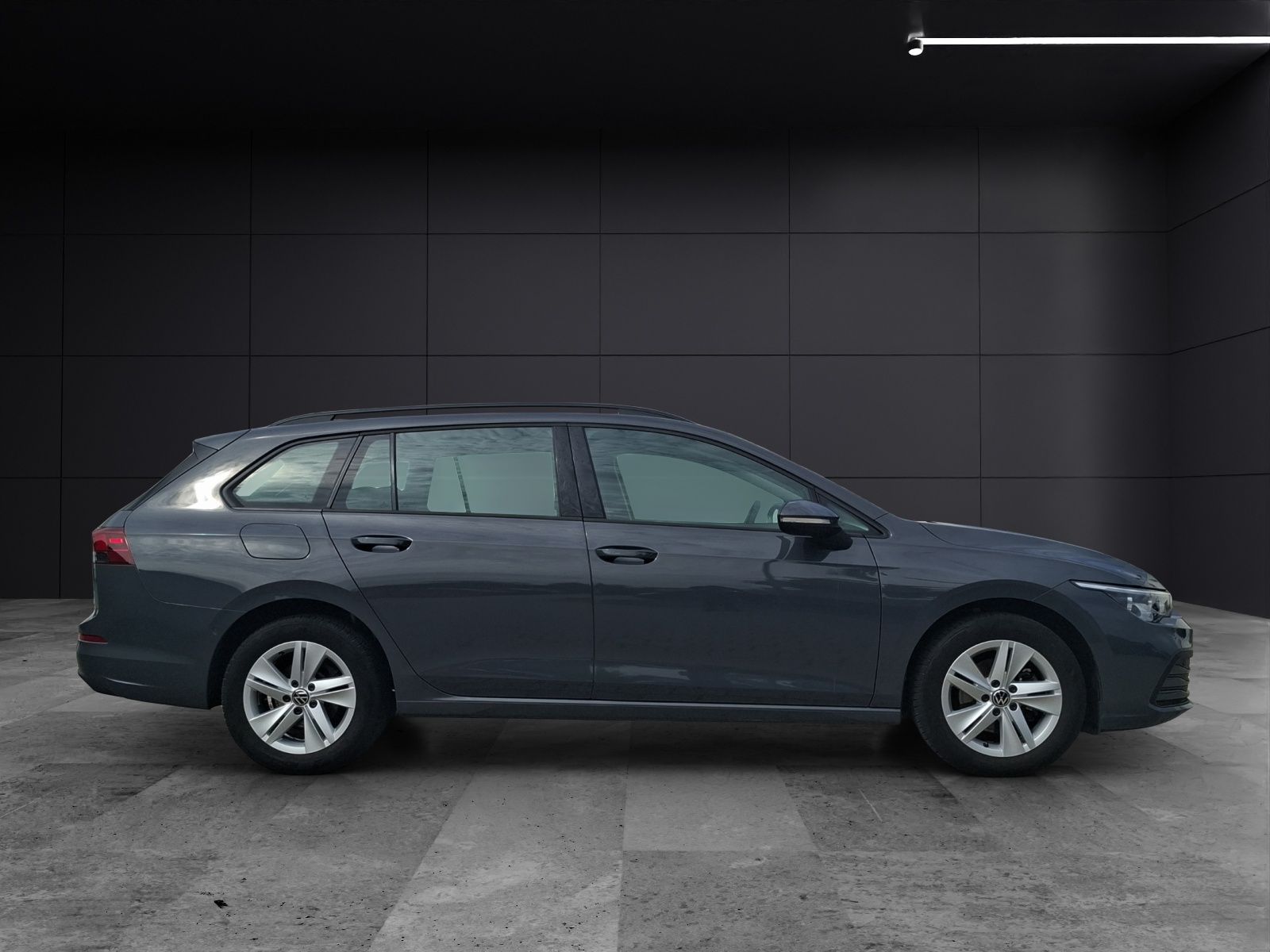 Fahrzeugabbildung Volkswagen Golf VIII Variant eTSI Life DSG LED+ Navi STHZ A