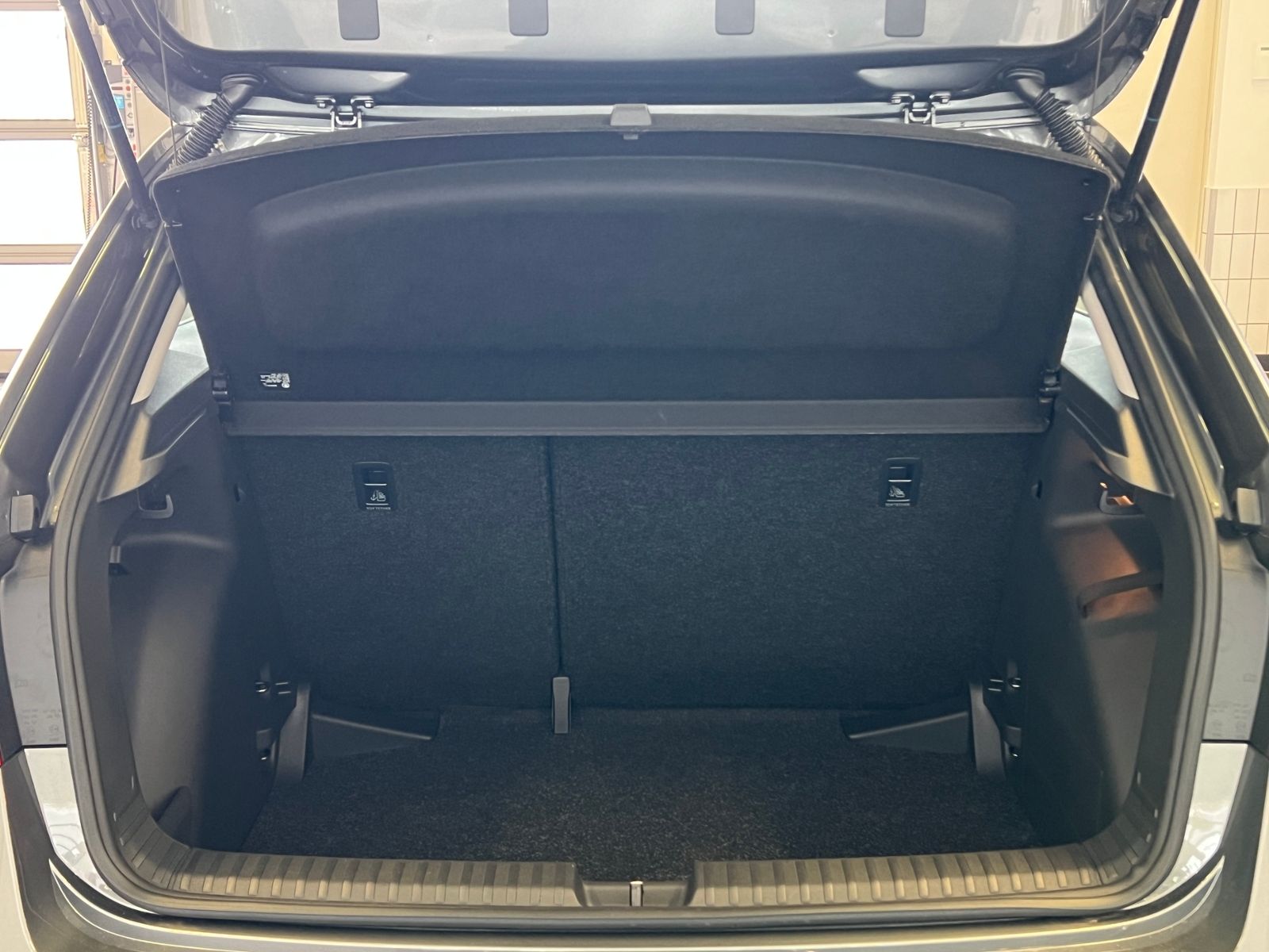 Fahrzeugabbildung SKODA Fabia Selection 1.0 MPI *Winterpaket,LED*