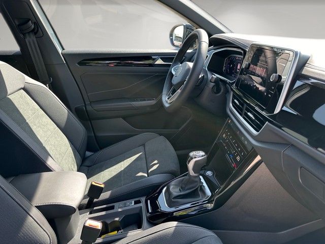 Fahrzeugabbildung Volkswagen T-Roc 1.5TSI DSG R-Line LED+SHZ+GJR+NAV+APP