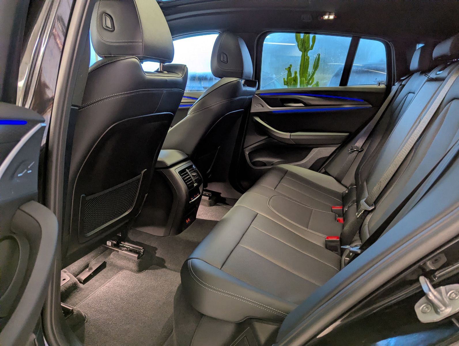 BMW X4 xDrive20i M-Sport Innov. ACC Laser Pano AHK - Image 13