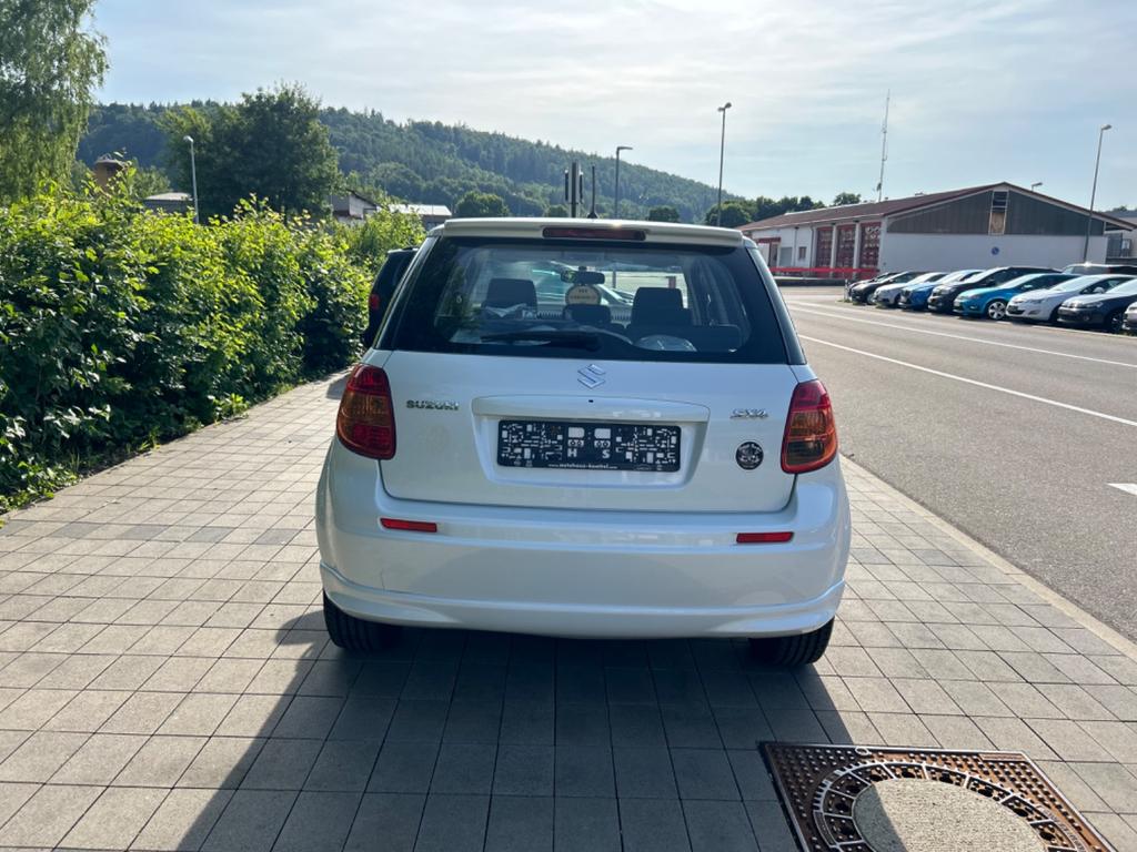 Suzuki SX4