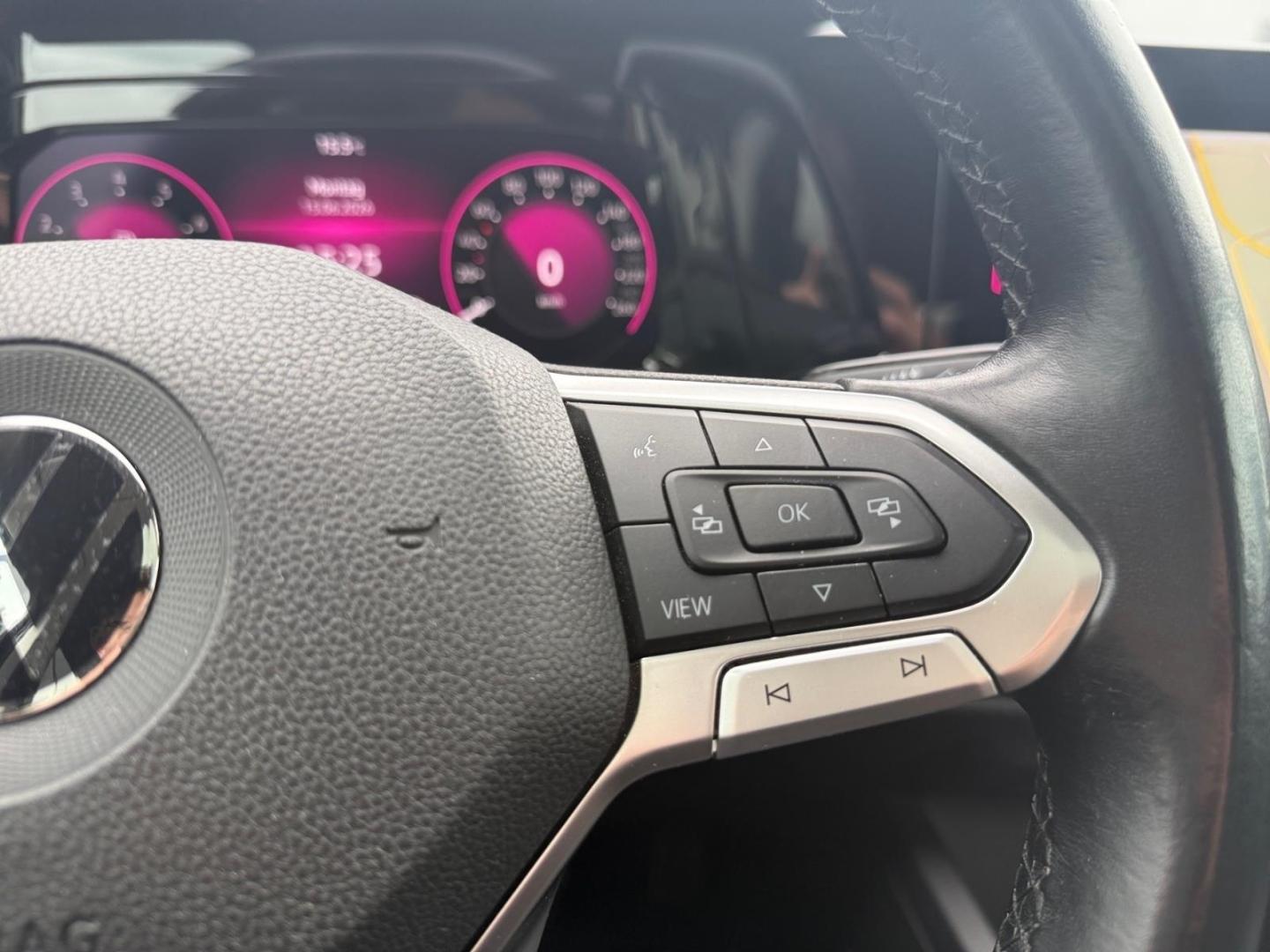 Volkswagen Golf 8 VIII Life 1.0 TSI El. Panodach Navi
