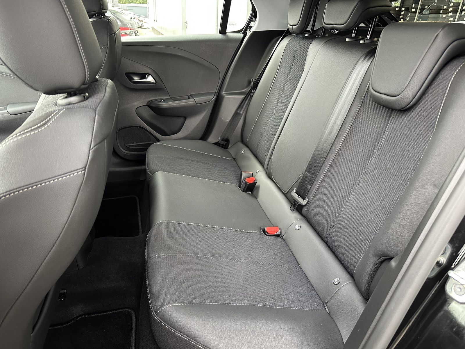 Fahrzeugabbildung Opel Corsa 1.2 5-Türer Elegance LED+DAB+SHZ+EPH+TEMP