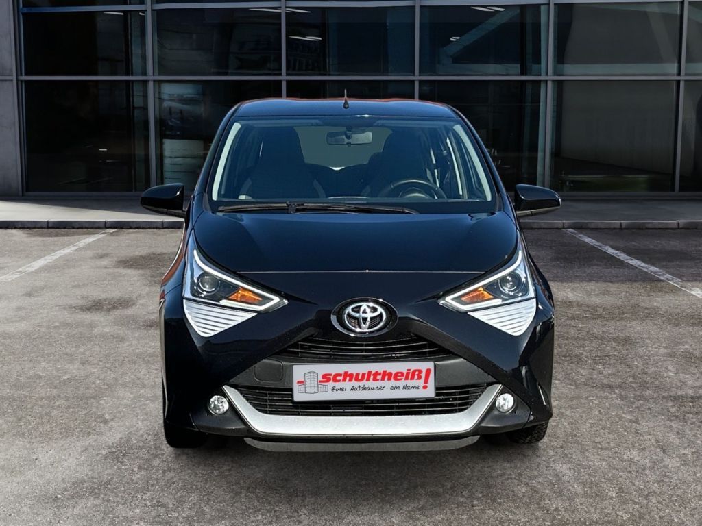Fahrzeugabbildung Toyota Aygo x-play club