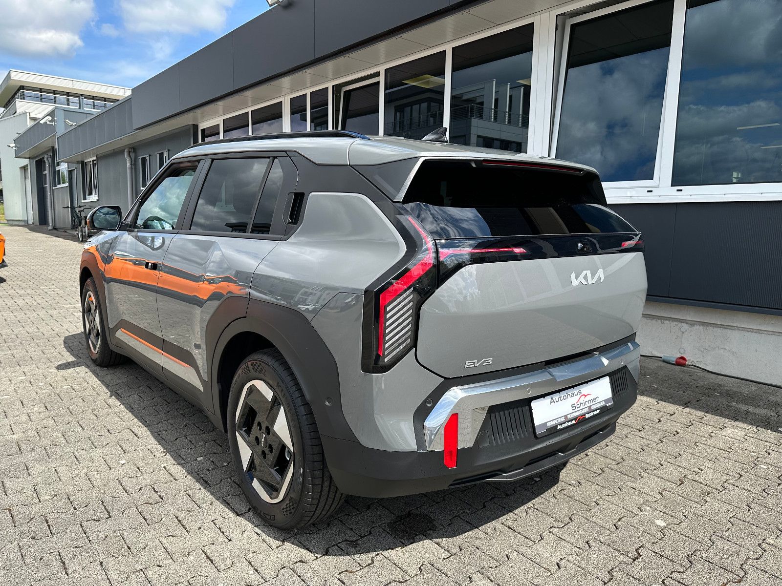 Fahrzeugabbildung Kia EV3 81.4 EARTH WIC UPG DWP