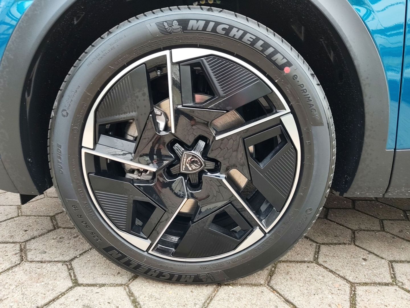 Peugeot 408 - Bild 16