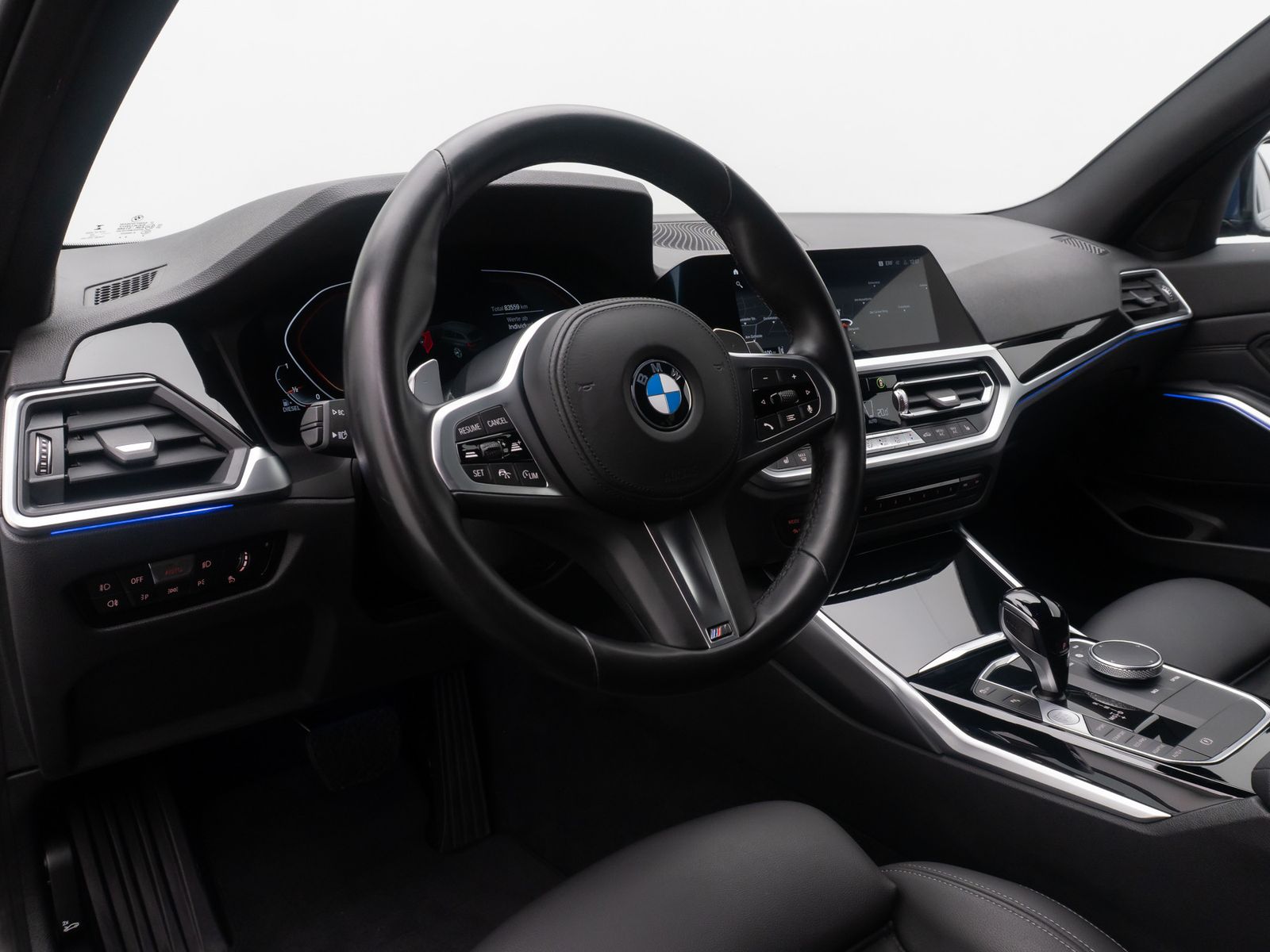 Fahrzeugabbildung BMW 320d SportLine Alarm DAB HiFi Komfort Kamera 18"