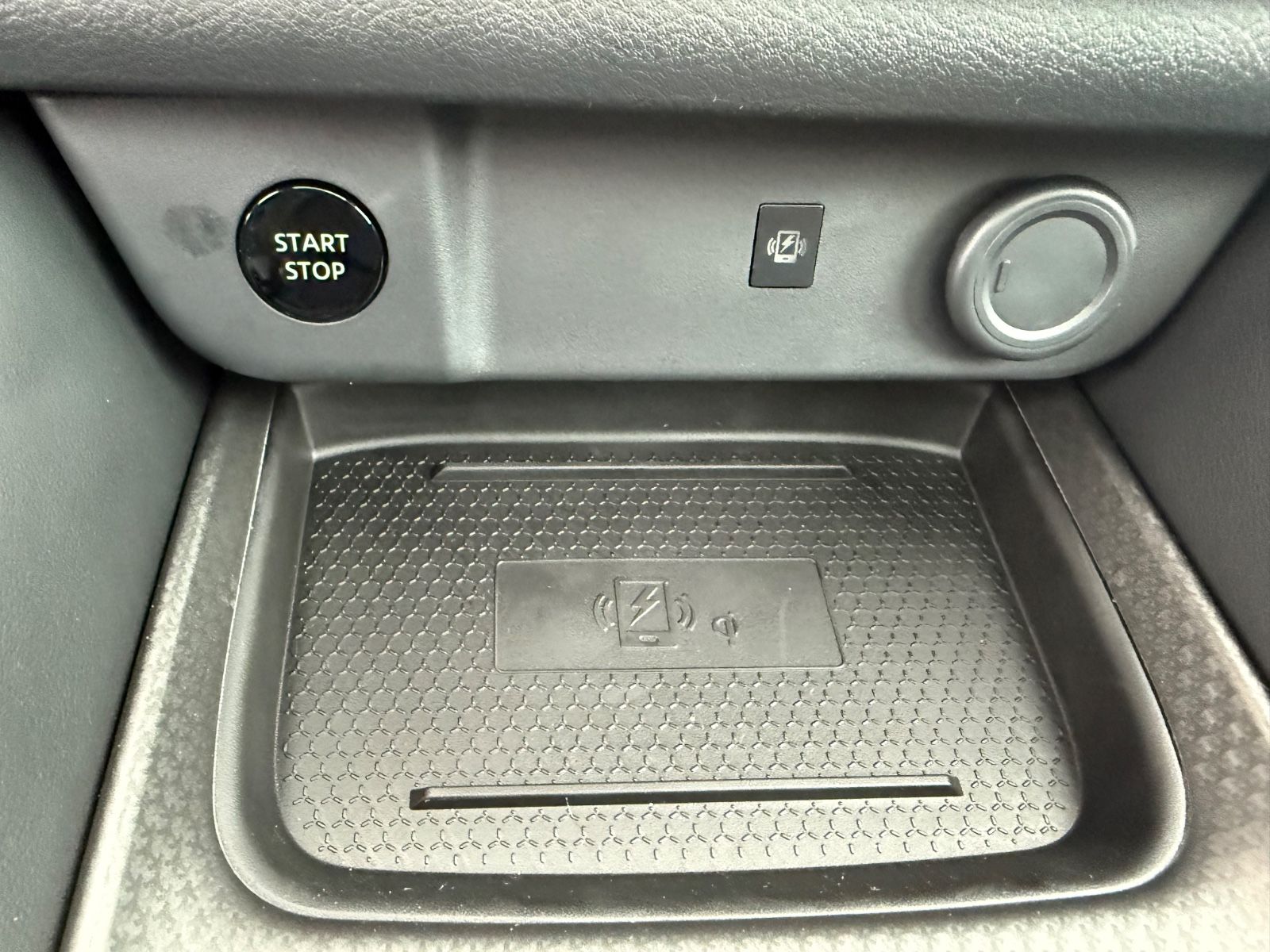 Fahrzeugabbildung Nissan Qashqai N-Connecta e-Power Pano 360°