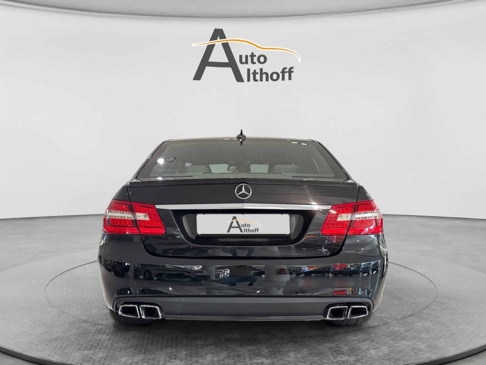 Mercedes-Benz E63 AMG Lim. DRIVERS COMAND SCHIEBE HK PARK