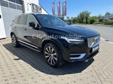 Volvo XC90 B5 Plus Bright AWD 7Sitze/Navi/Pano/360°Kam - gebrauchte Volvo XC90 aus dem Jahr 2023