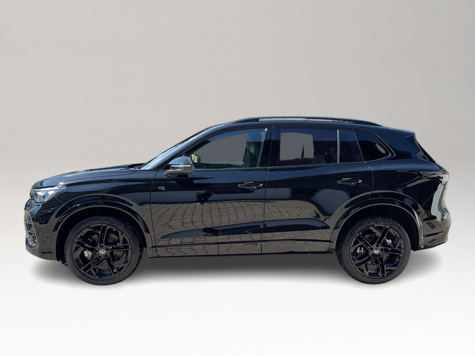 Volkswagen Tiguan R-Line 2.0 TSI 4MOTION, AHK, BlackStyle, imagem 3