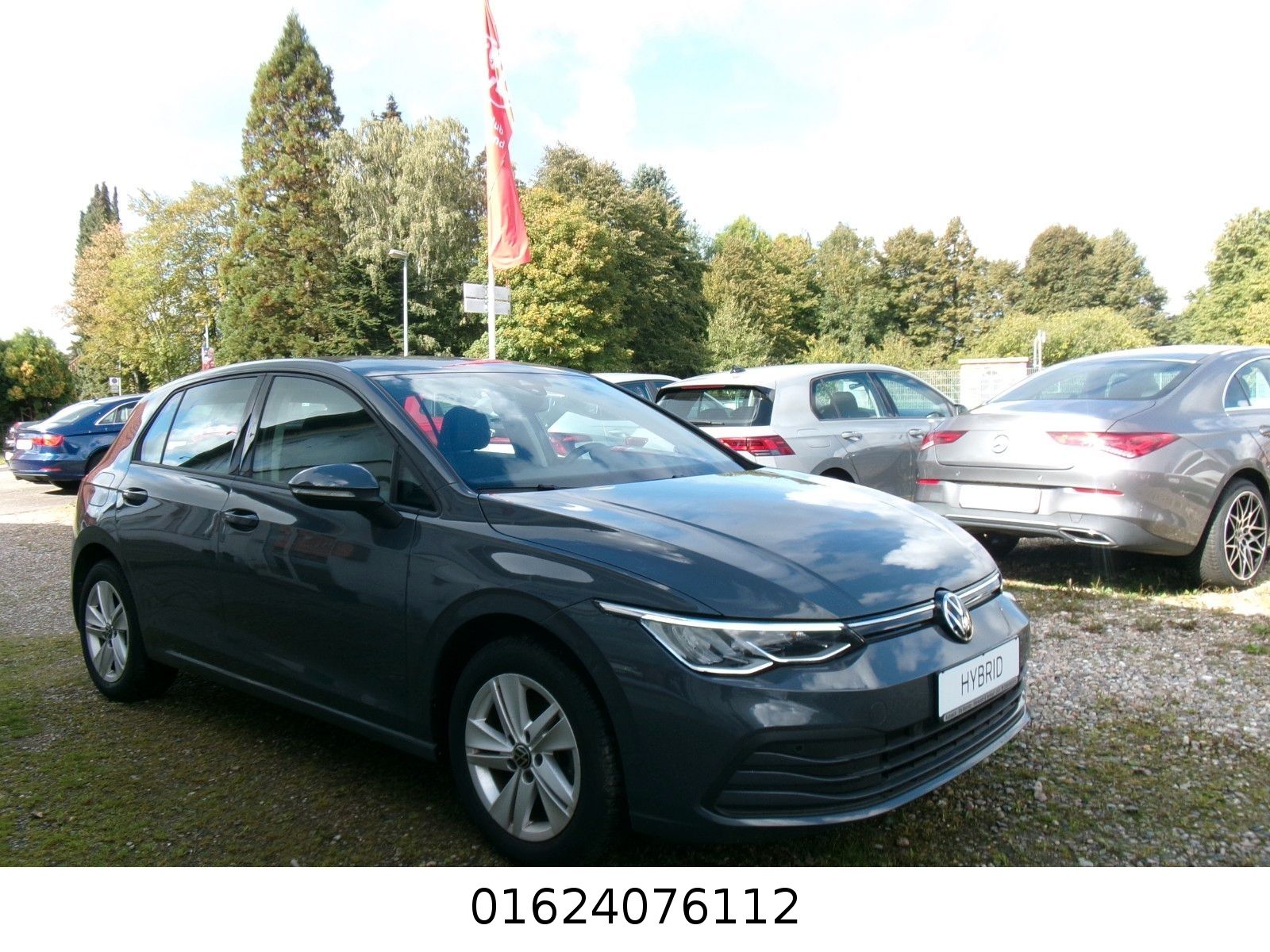 Volkswagen Golf VIII Lim. Life eTSI-Aut.-Navi-Shz-Totw.-AHK
