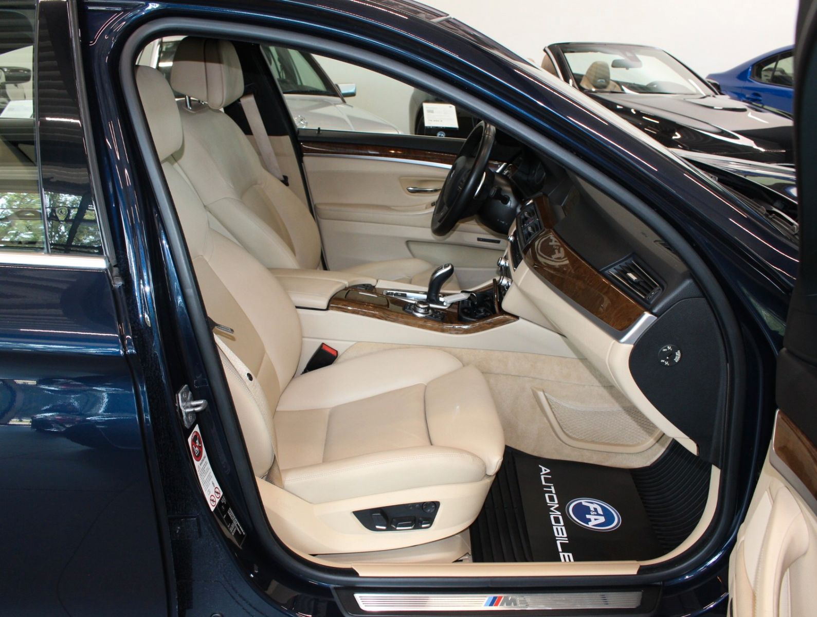Fahrzeugabbildung BMW 535d M- Sport Paket*2.Hand*GSD* Navi*Bi-Xenon
