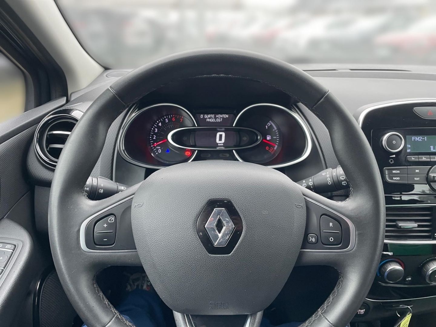 Fahrzeugabbildung Renault Clio IV Grandtour Limited Klima Tempomat DAB