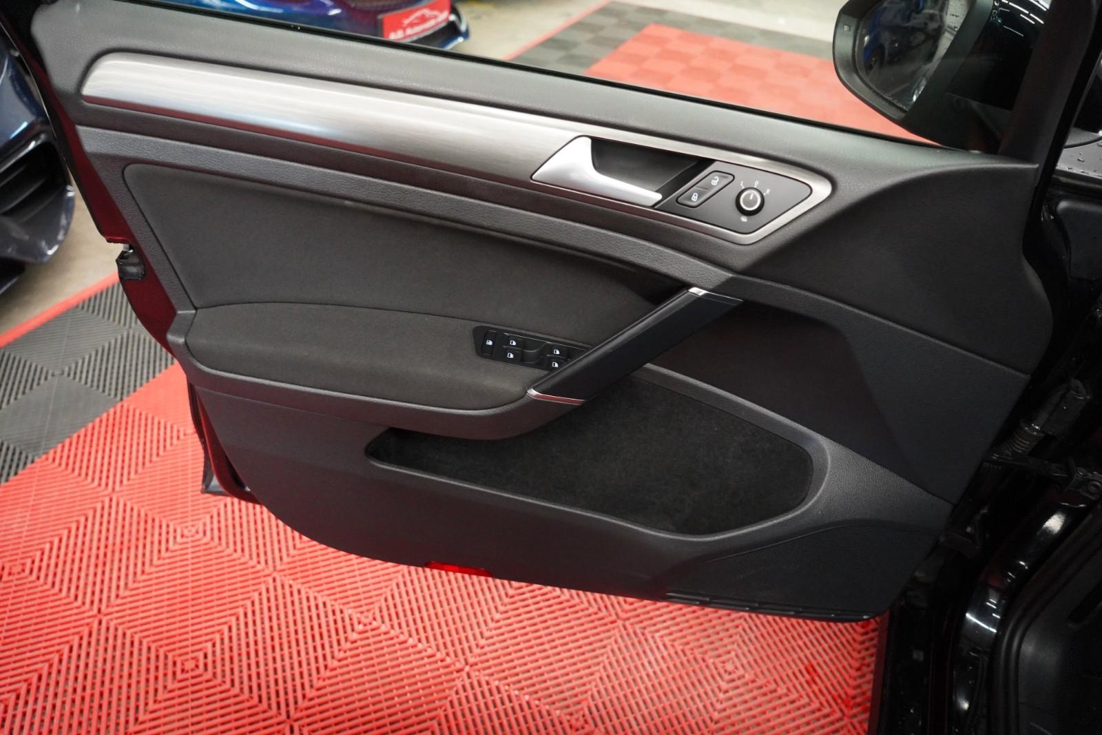 Volkswagen Golf 7 1.4 TSI Lim. Comfortline  6Gang*Klima*