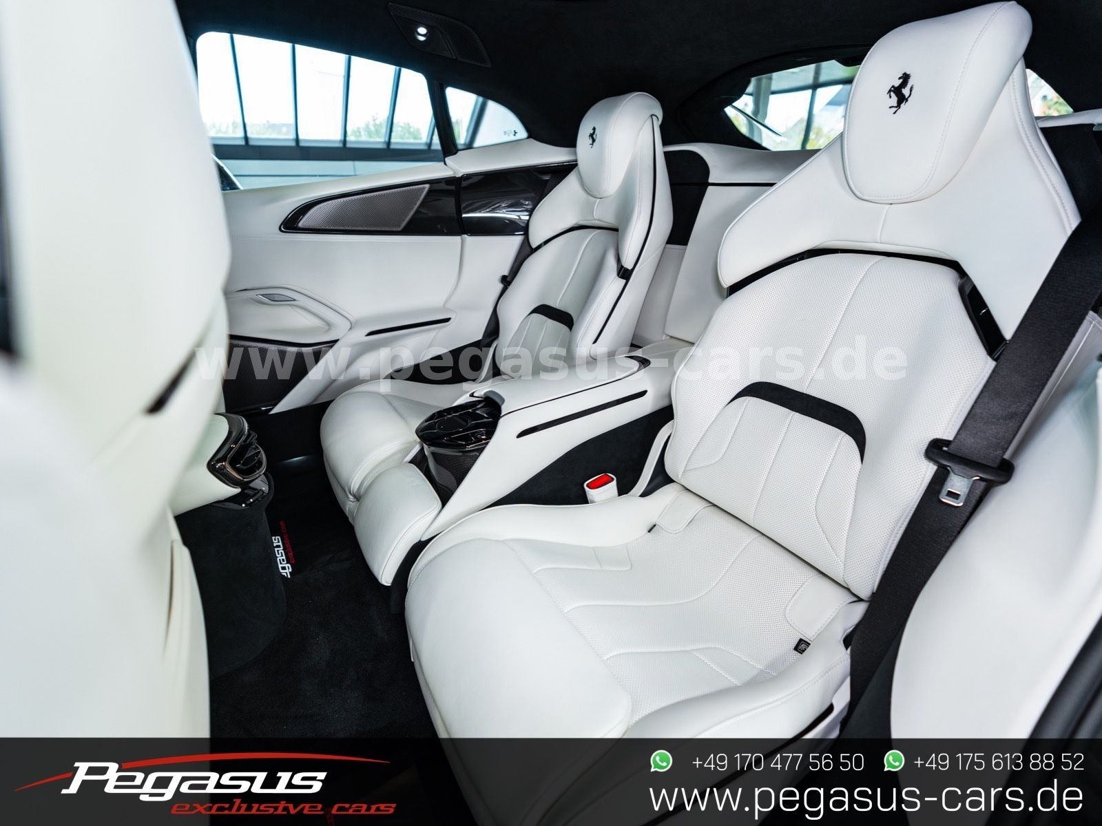 FERRARI Purosangue - 28