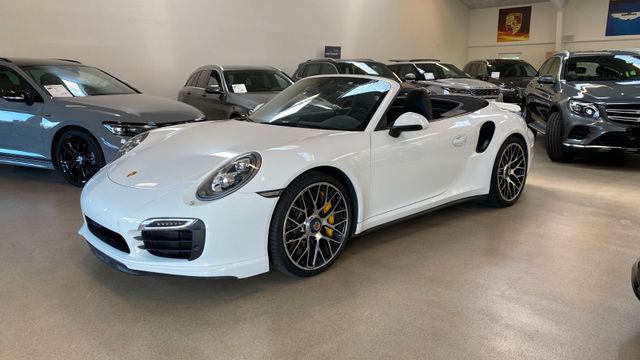 Porsche 911 Turbo S Cabriolet