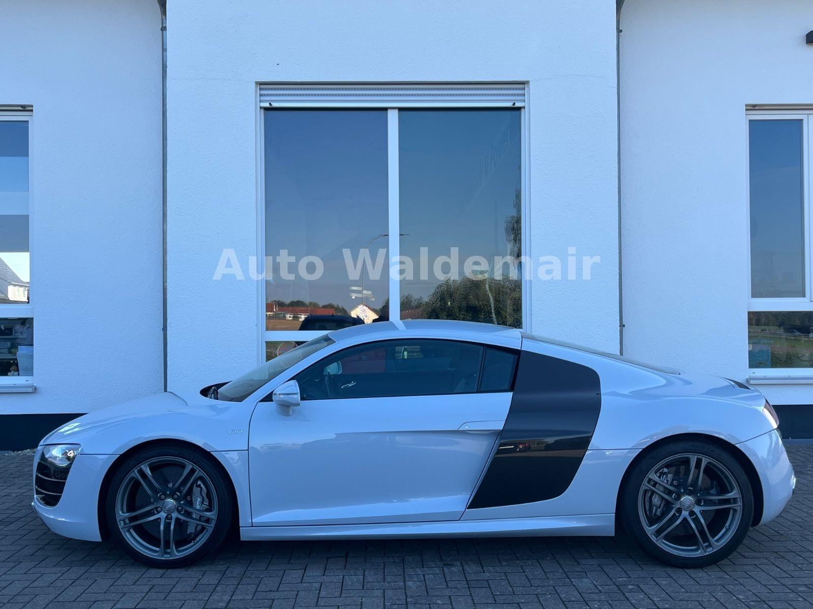 AUDI R8 COUPE 5.2 FSI QUATTRO