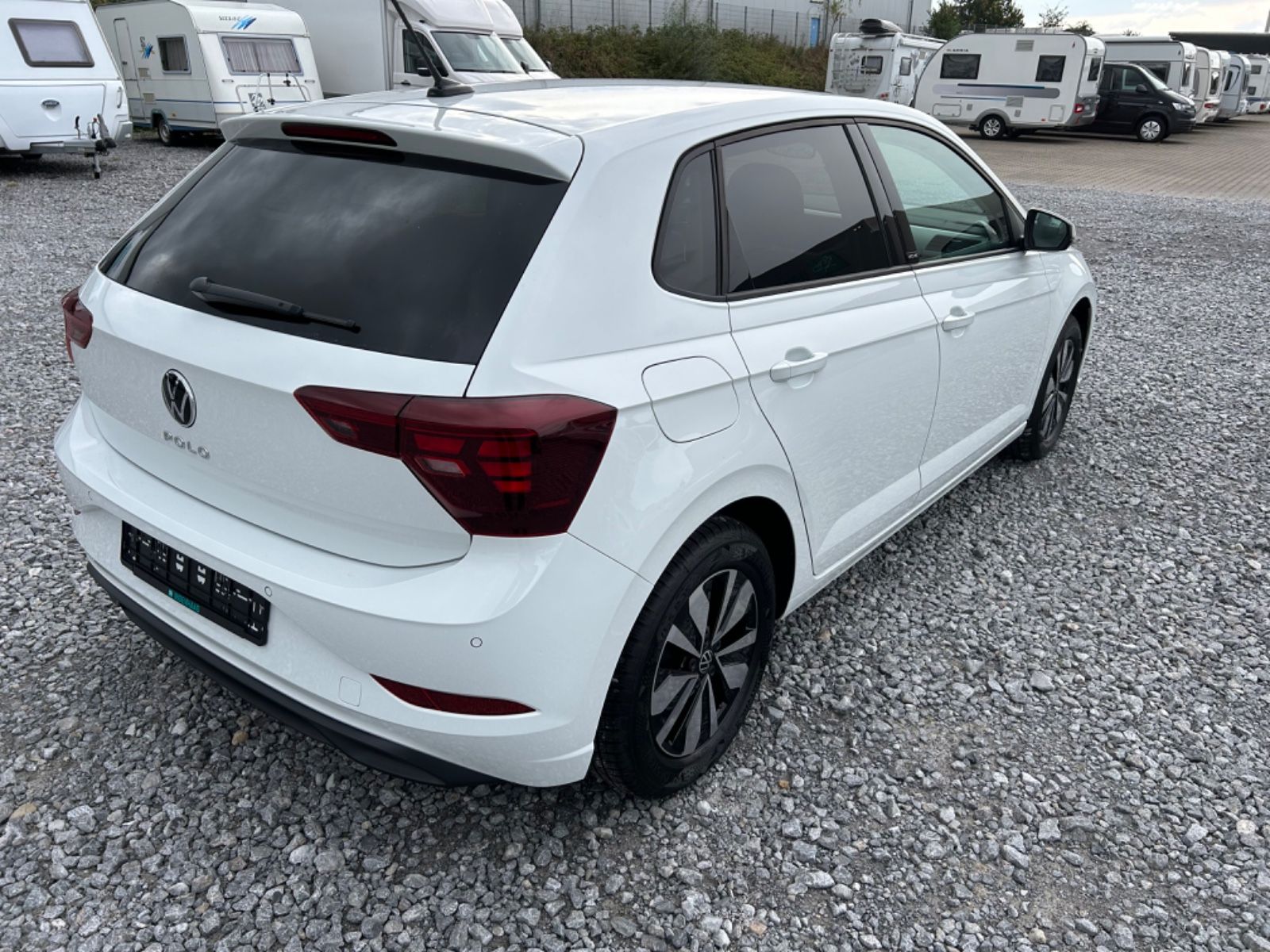 Fahrzeugabbildung Volkswagen Polo VI Move SHZ RFK Garantie