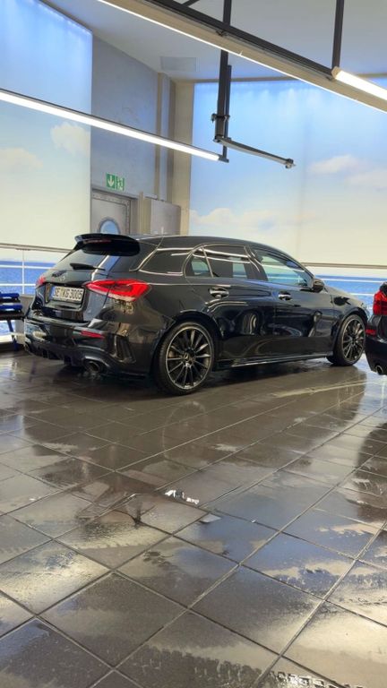 Image of Mercedes-Benz A 35 AMG