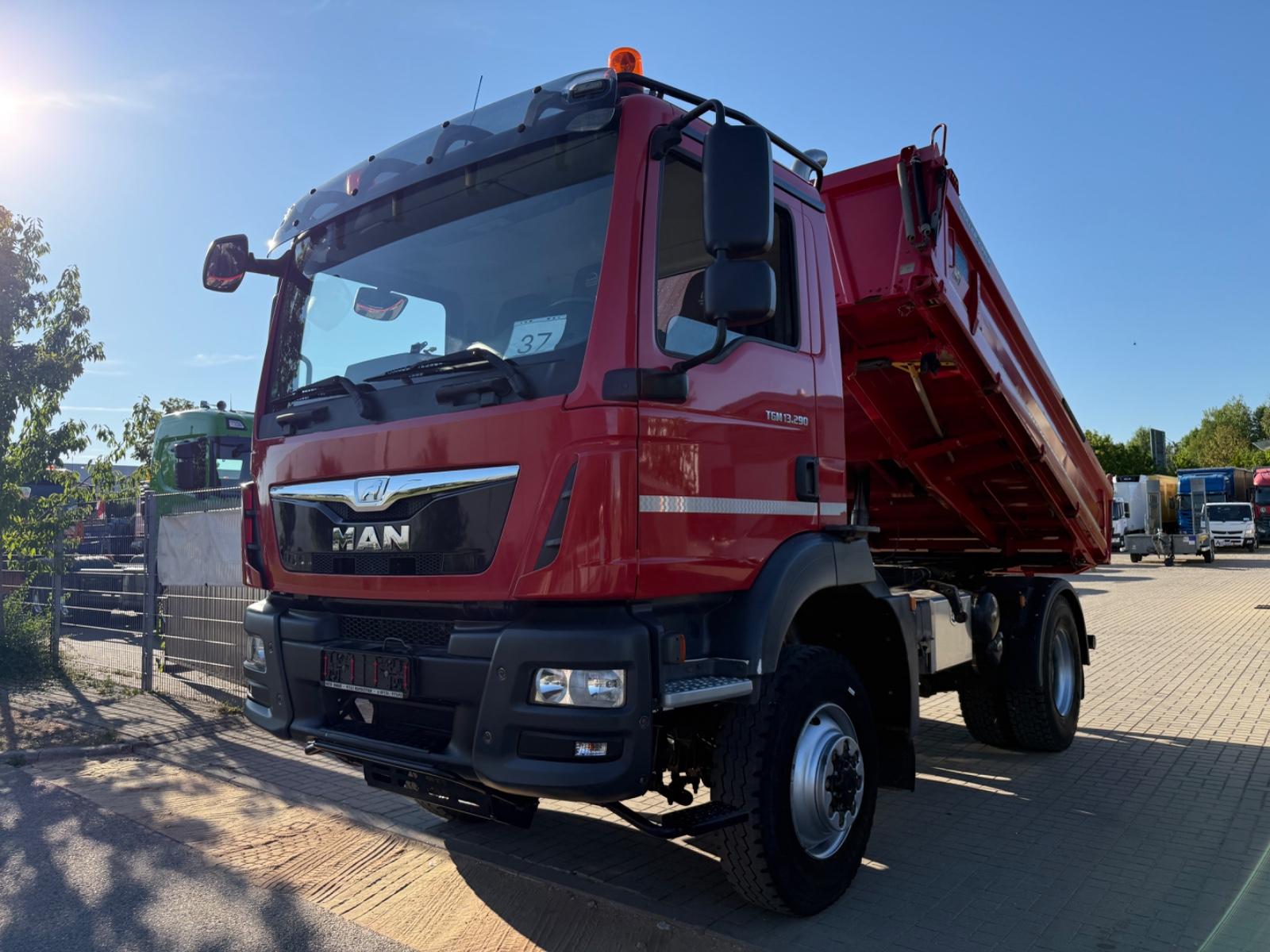 MAN TGM 13.290 BL 4X4/Meiller 3-Seiten-Kipper
